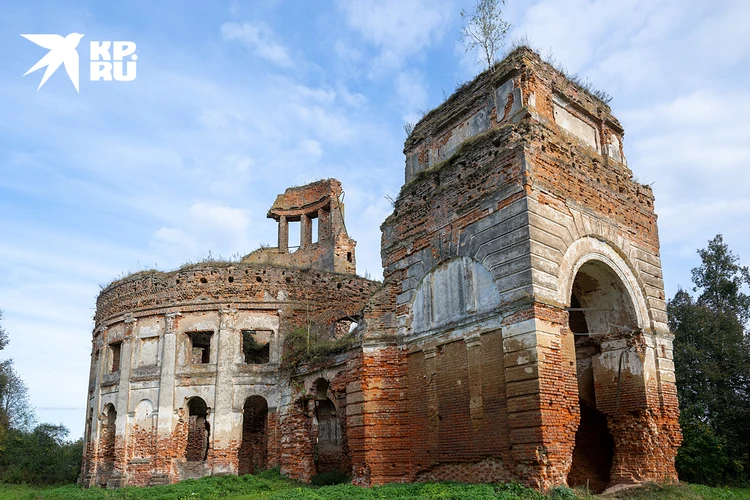 Покровскому храму в селе Черепово (Смоленская область) более двух веков Покровскому храму в селе Черепово (Смоленская область) более двух веков